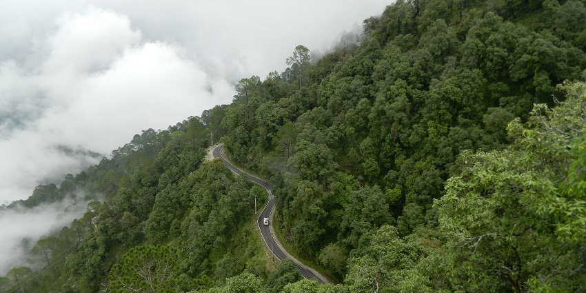 Lansdowne is one of the picturesque places to visit near Delhi for weekend of two days.