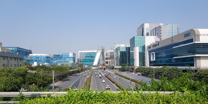 Explore the lush green lawns and flower beds at the famous Leisure Valley Park, Gurgaon.