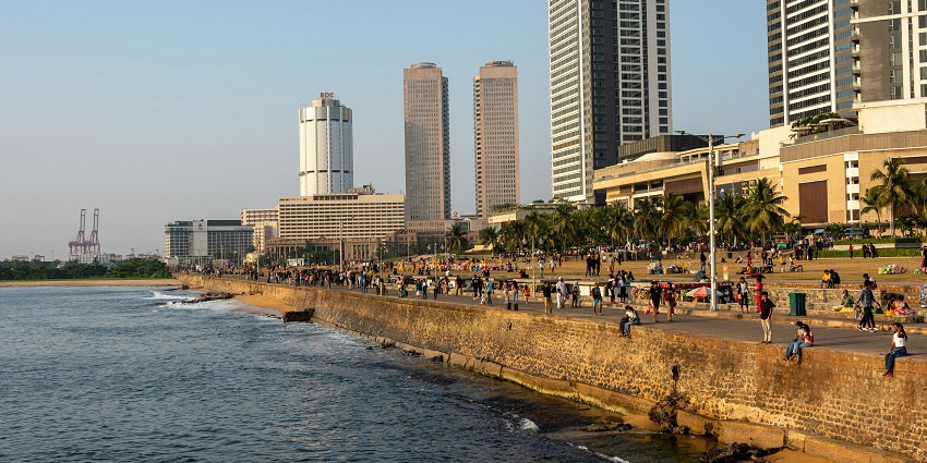 A view of azure waters of Colombo where you can experience Colombo Sri Lanka nightlife.
