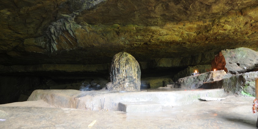 A picture of a naturally formed Shiva Linga in one of the caves in Meghalaya
