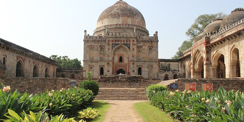 Lodhi Gardens offers several exciting things to do in Delhi in summers besides relaxation.