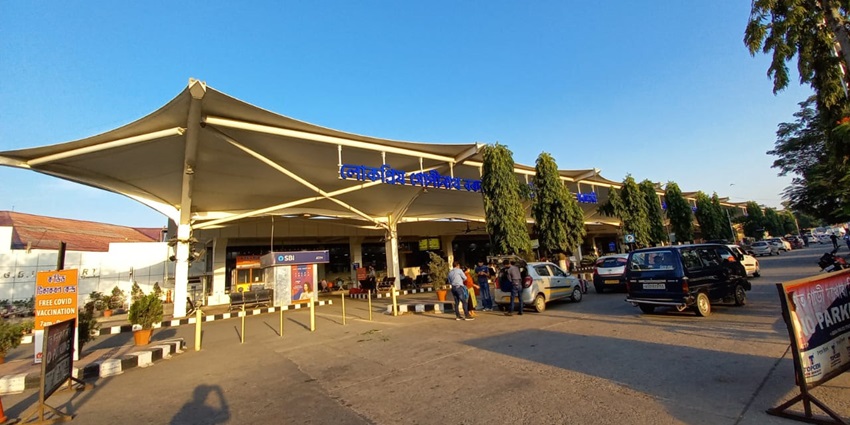 This airport is the main connection to Borail Wildlife Sanctuary for tourists all over the nation.