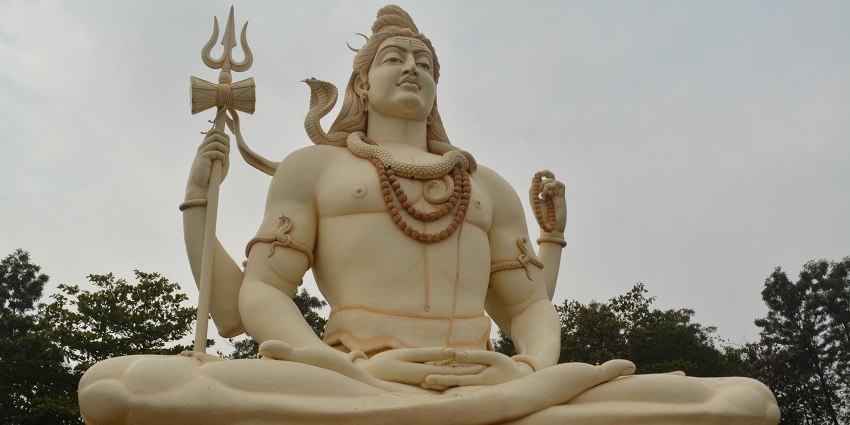 The shrine is a revered retreat for those seeking tranquillity in the divine presence.