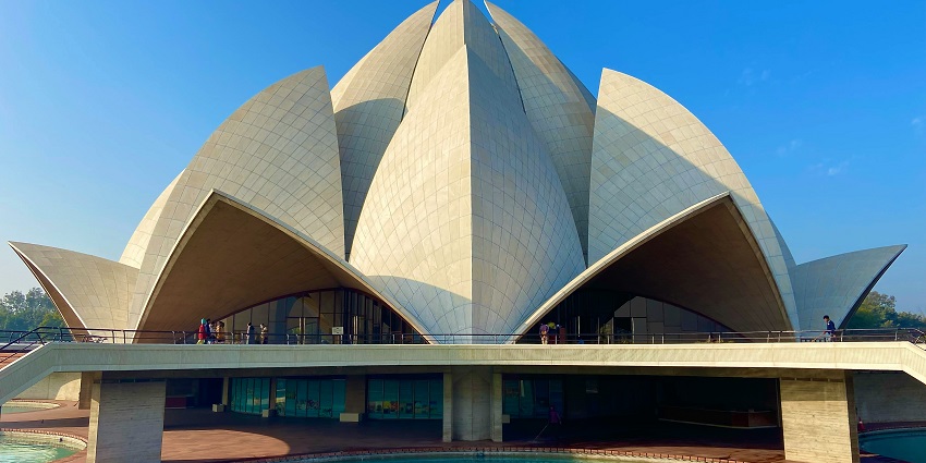 Lotus Temple is one of the most enchanting places to visit in Delhi with friends.