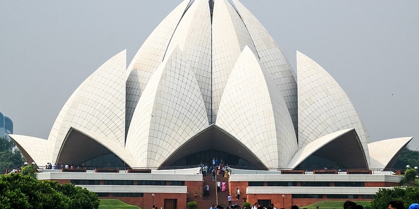 Lotus Temple is the largest Bahai Temple and offers a perfect ambience for relaxation.