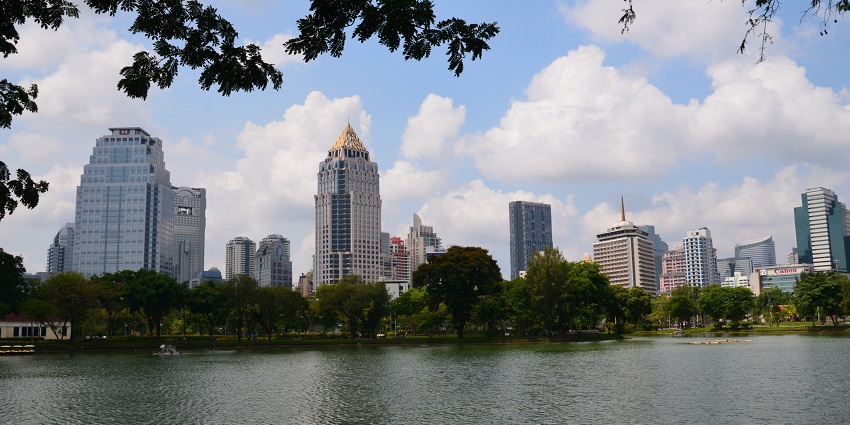 Enjoy the views at Lumpini Park, as one of the things to do in Bangkok with family.