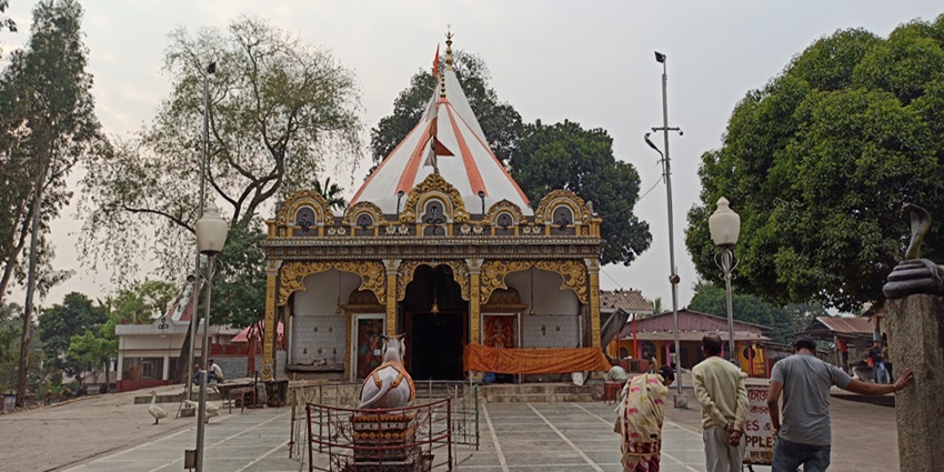 Seeking blessings at the Mahabhairab Temple is one of the best things to do in Tezpur.
