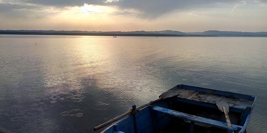 This lake offers a stunning spot for birdwatching, boating, and just enjoying the serene surroundings.