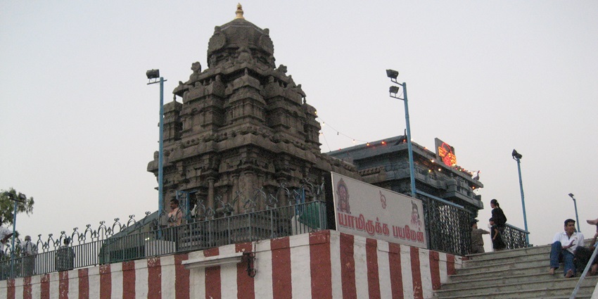 Beautiful image of the Malai Temple taken during the evening time in the city of Delhi