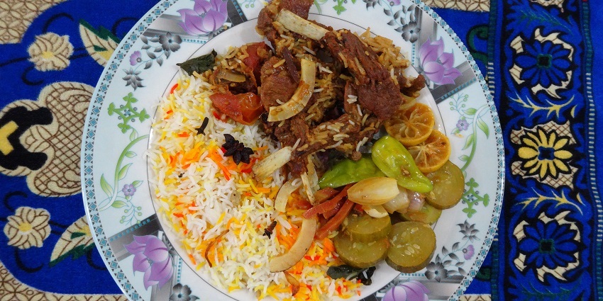 There are a lot of dining options surrounding the Batu Caves suitable to varied tastes.