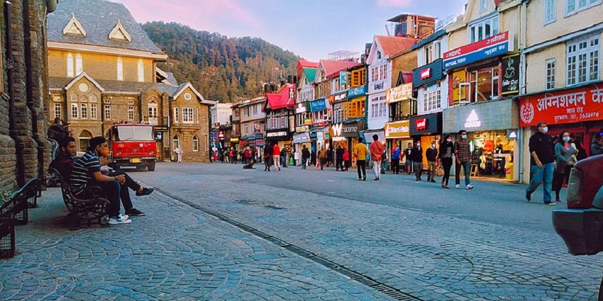 Beautiful image of the Mall road in Shimla during the summers of the Himachal