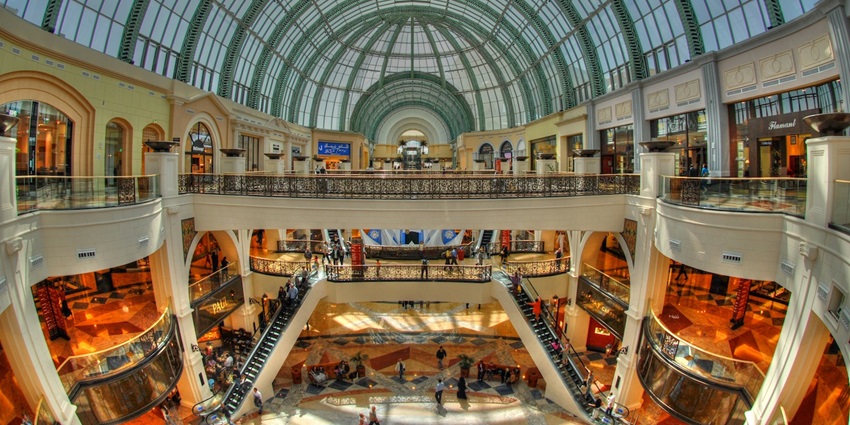 Mall of Emirates is the beautiful and iconic mall in the world, true haven for Shoppers