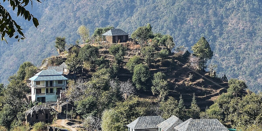 Beautiful image of the Doohakni, houses on the hill near the Shikari Devi Sanctuary
