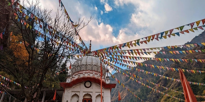 Explore Manikaran Sahib, one of the places to visit in Kullu Manali, Himachal Pradesh.