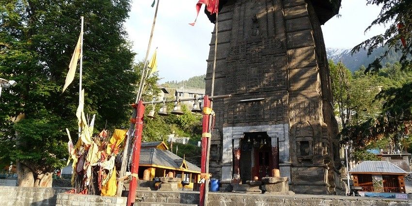 Seek blessings from the sacred Manimahesh Temple located in the Chamba district.