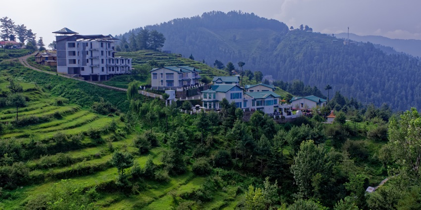 Beautiful hillstation hidden just few kilometers from Kufri village near the Shimla town.