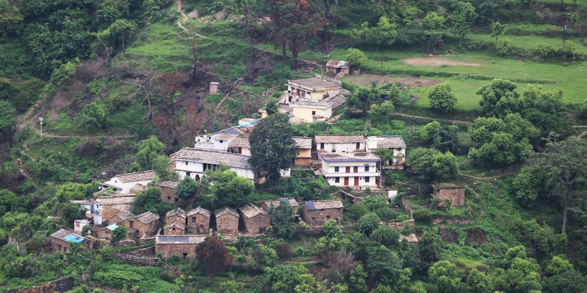 View of the beautiful valleys of Mashobra, offering an escape amidst nature