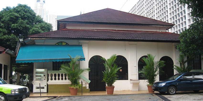 Masjid Omar Kampong Melaka is one of the most important mosques in Singapore.