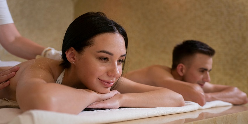 Image of Couple massage one of the best activities to do in Maldives for Couples
