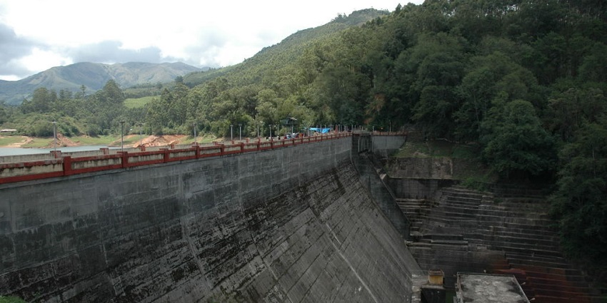 The scenic snapshot of the marvellous Mattupetty Dam places near Chinnakanal Waterfalls