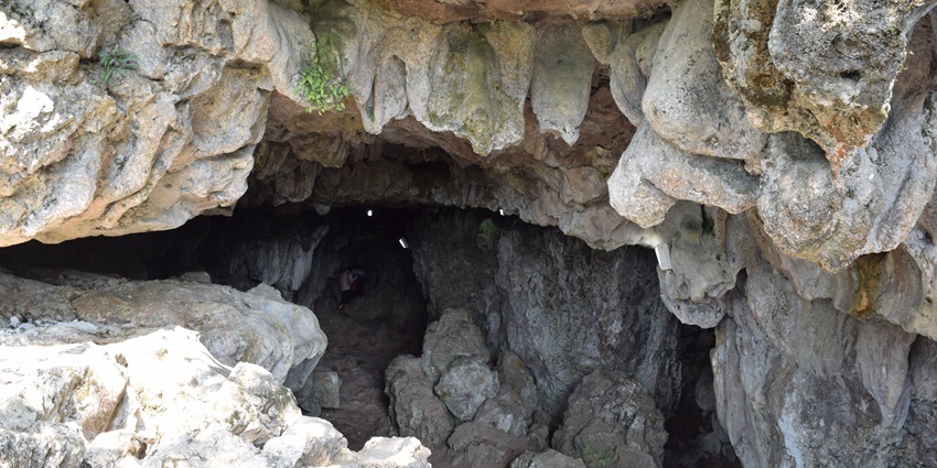 Visiting Mawsmai Caves is one of the best things to do in Cherrapunji for every visitor.