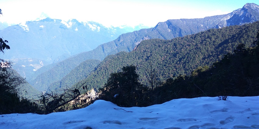 The panoramic snapshot of the Himalayas from the Mayodia pass trek and the hills
