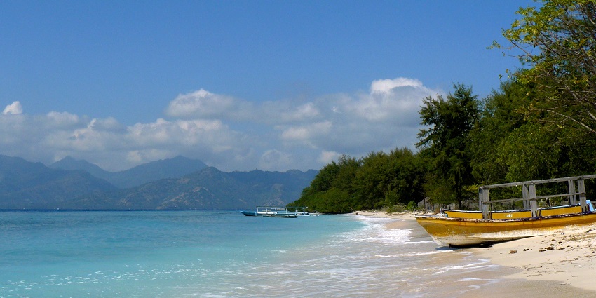 One of the best places for snorkelling in Gili islands with clear waters and a beach