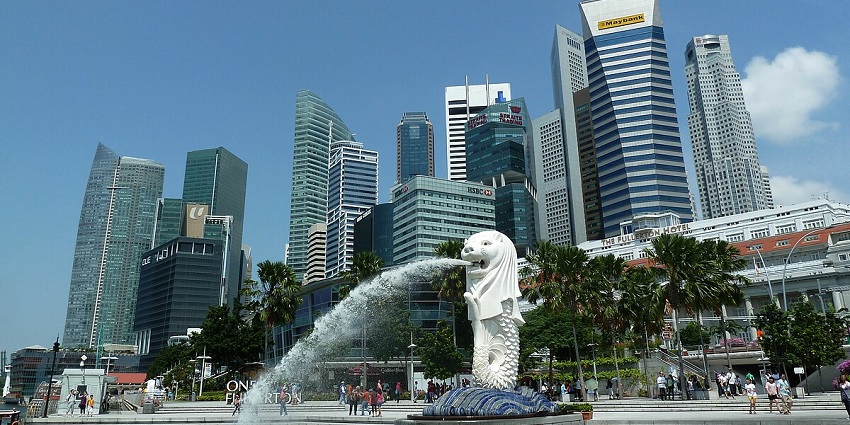 The Merlion Park is a popular and must-visit attraction for tourists in Singapore.