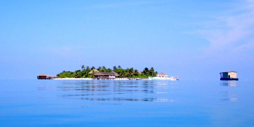 Mirihi is a small water attraction brimming with a variety of activities to indulge in.