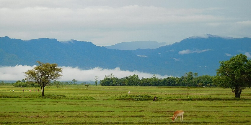 Scenic picture of Mishing Tribal folks in the Mishing Village–Places to visit in Majuli