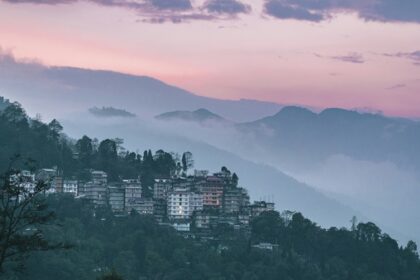 Know the things to do in Pelling while exploring the peaks of this hidden gem of Sikkim.