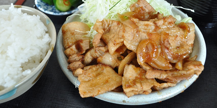 Enjoy delectable Mizo food items at eateries near the Khawnglung Wildlife Sanctuary.