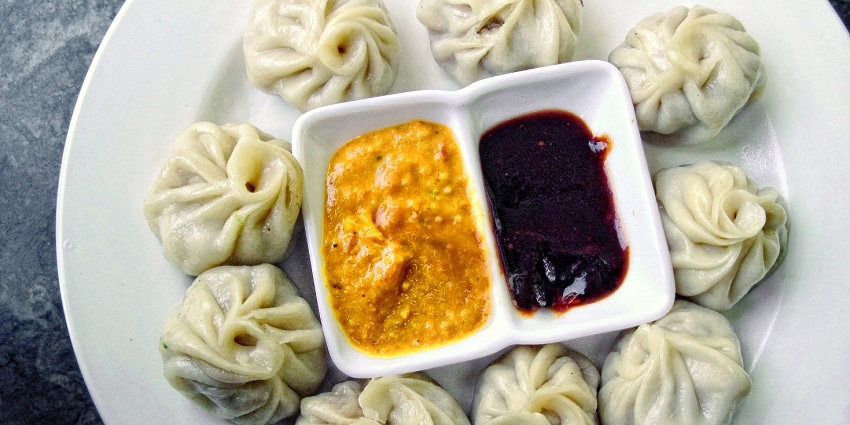 Momos, a kind of dumpling originated from Tibet, is a must-try dish in Jharkhand’s city.
