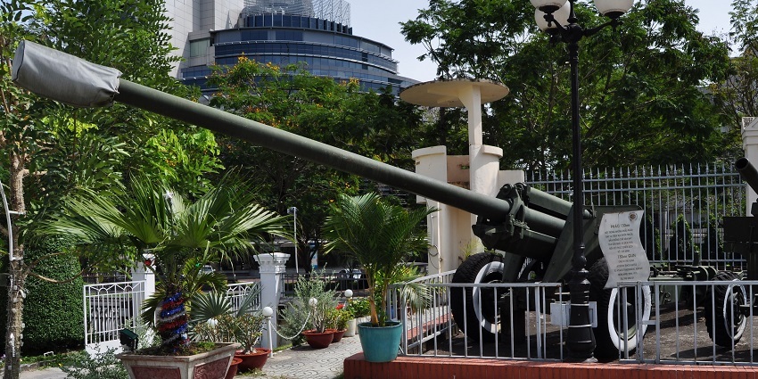 A view of one of the guns at Nhon Track used during the war is a display object.