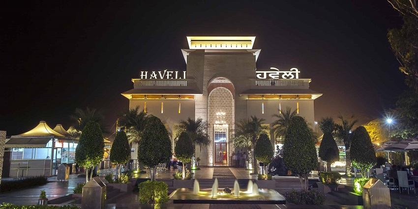 Murthal is a famous eating place in Delhi NCR where families can try delicious cuisines