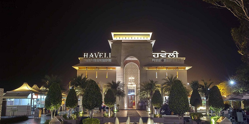 A night view of the famous Haveli Murthal, a bustling tourist spot in the region.