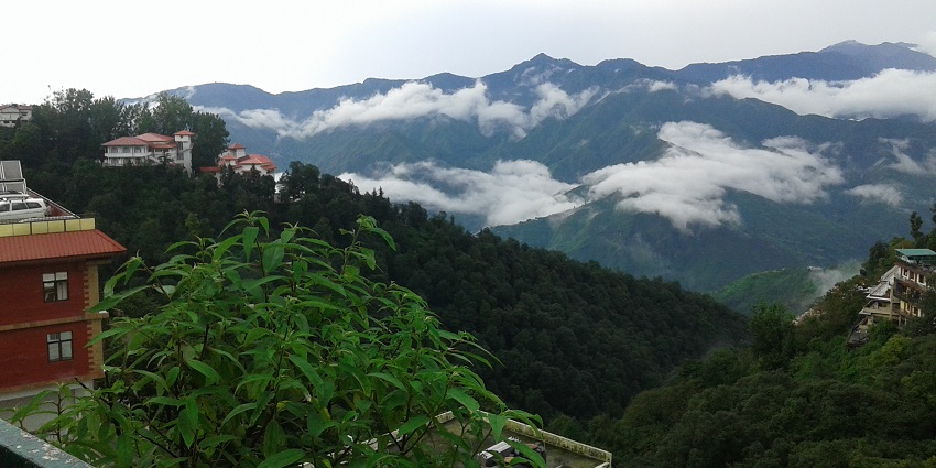 Mussoorie hill station offers breathtaking views of the mountains and valleys.