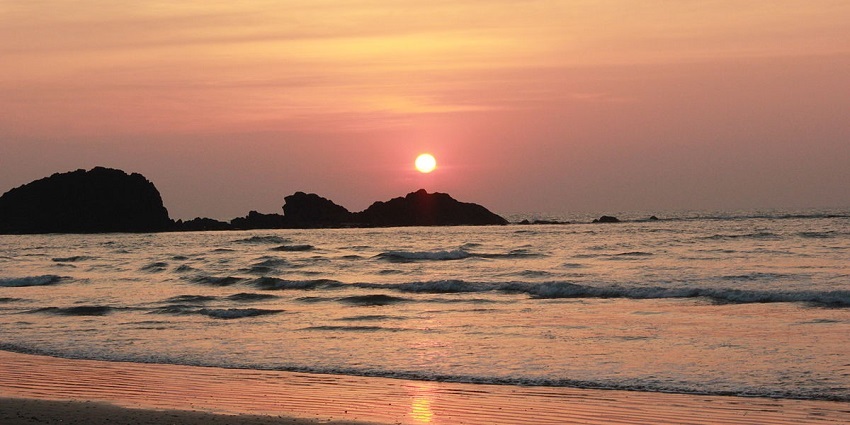 Muzhappilangad Drive-in Beach, the longest drive-in beach in Asia, offers scenic views.