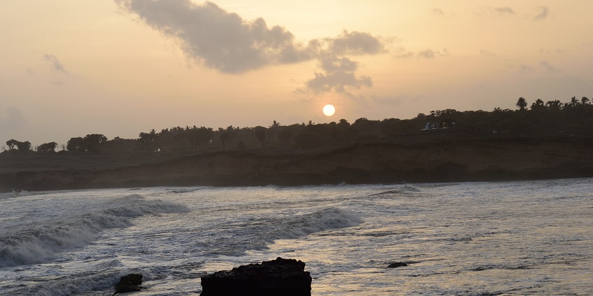 An exhilarating sunset view from Nagoa Beach in Diu, a must-witness sight for nature lovers.