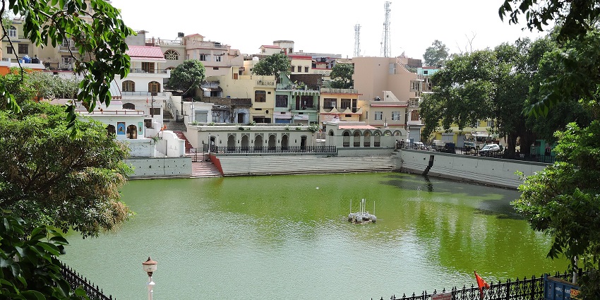 Image of the Rani Tal in Nahan, one of the most popular attractions of the town