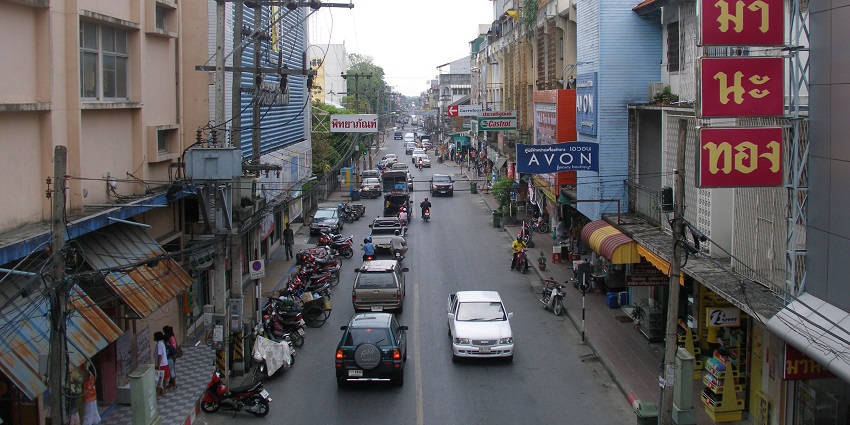 A view of bustling streets of Nakhon Si Thammarat, decked with vibrant local markets.