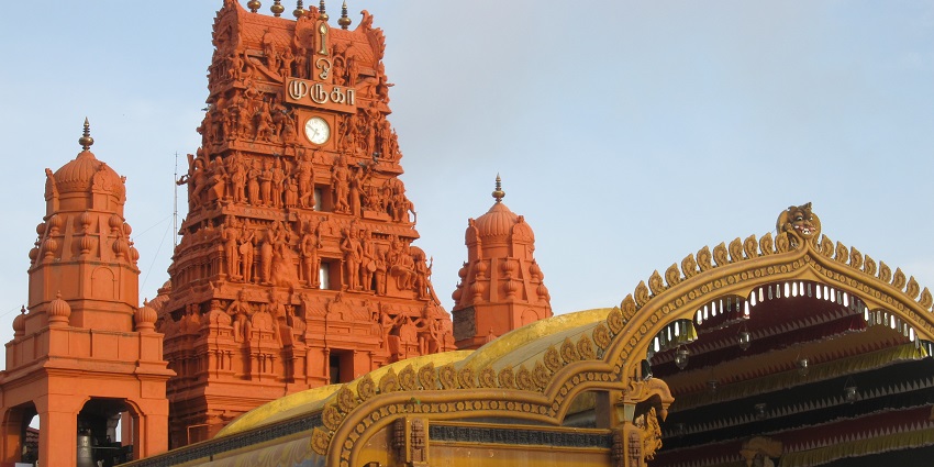 A view of the Nallur Kandaswamy Kovil, one of the best places to visit near Jaffna Fort.