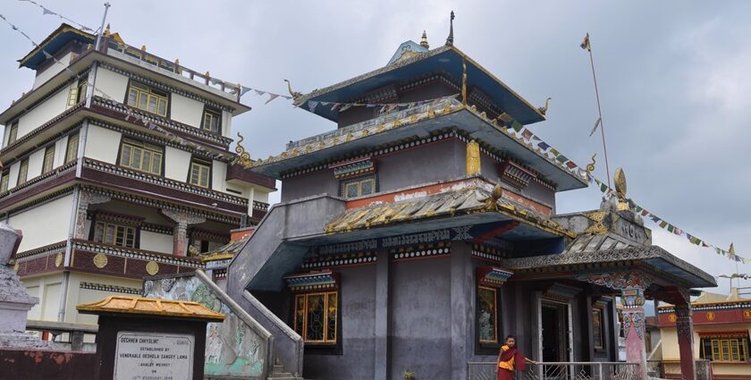 A picture of the Namchi Monastery on a cloudy day