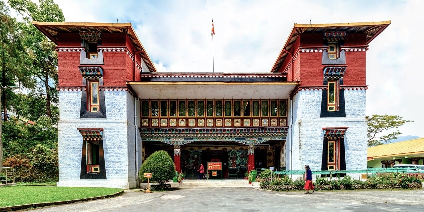 This centre, one of the best places near Lingdum monastery, has rich knowledge of Tibetan culture, language, and Buddhism.
