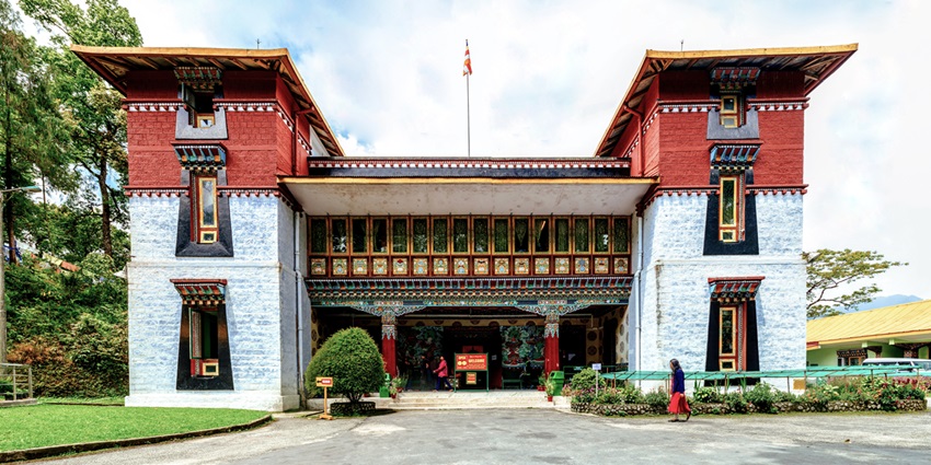 A stunning frontal view Namgyal Institute of Tibetology, which is a must-visit in Gangtok.