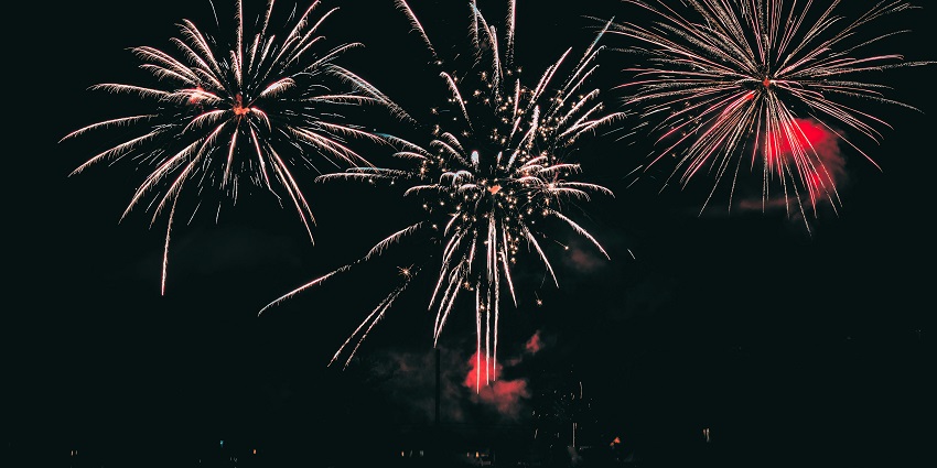 Nandini Of Hotel Nesh Inn organises gala New Year parties in Patna that create a vibe.