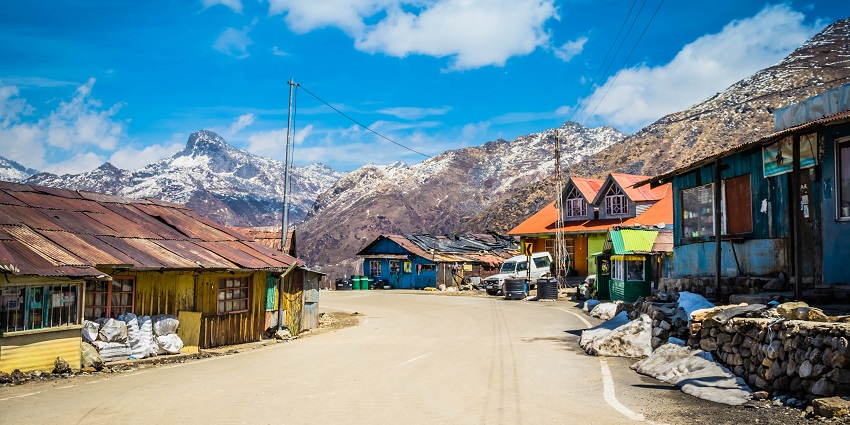 Head out on a riveting journey to Nathula Pass that is located on the Indo-China Border
