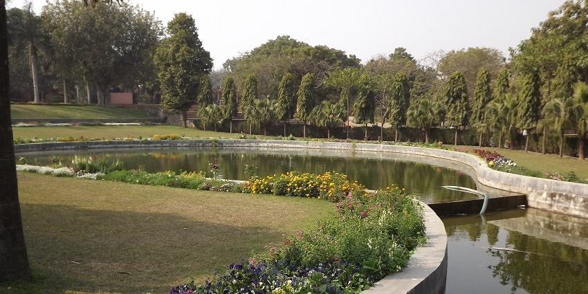 One of the best family outing places in Delhi is the National Zoological Park