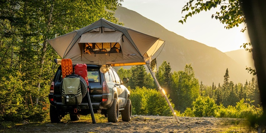 Neora Valley Jungle Camp is one of the most popular sites for camping near Gangtok.