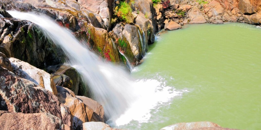 Netarhat is one of the most amazing hill stations near Dhanbad for every traveller.